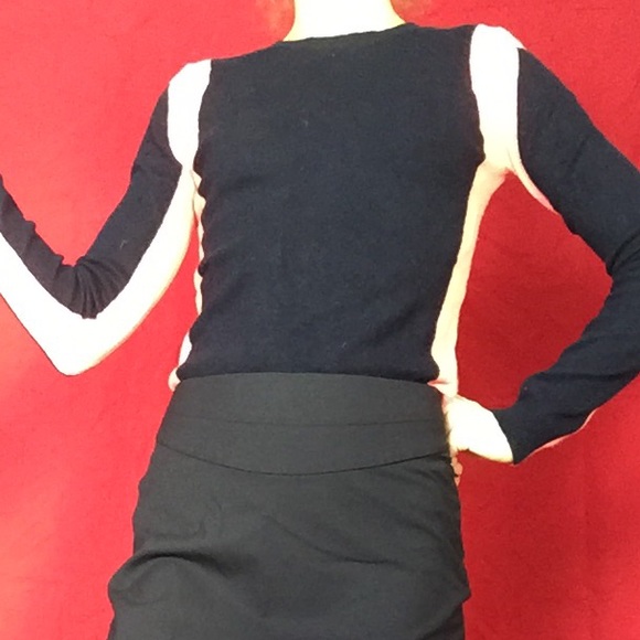 Aqua Cashmere navy and pink sweater - Picture 2 of 6